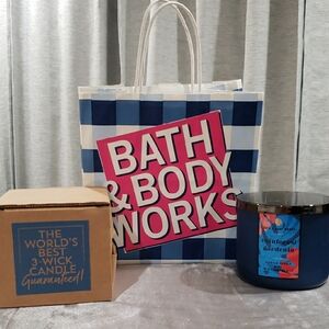 Bath & Body Works Blue Candle